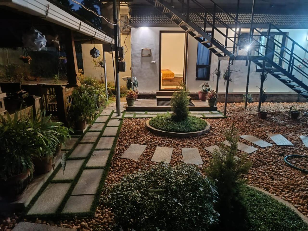 Marari Xavier'S Inn Alappuzha Exterior photo